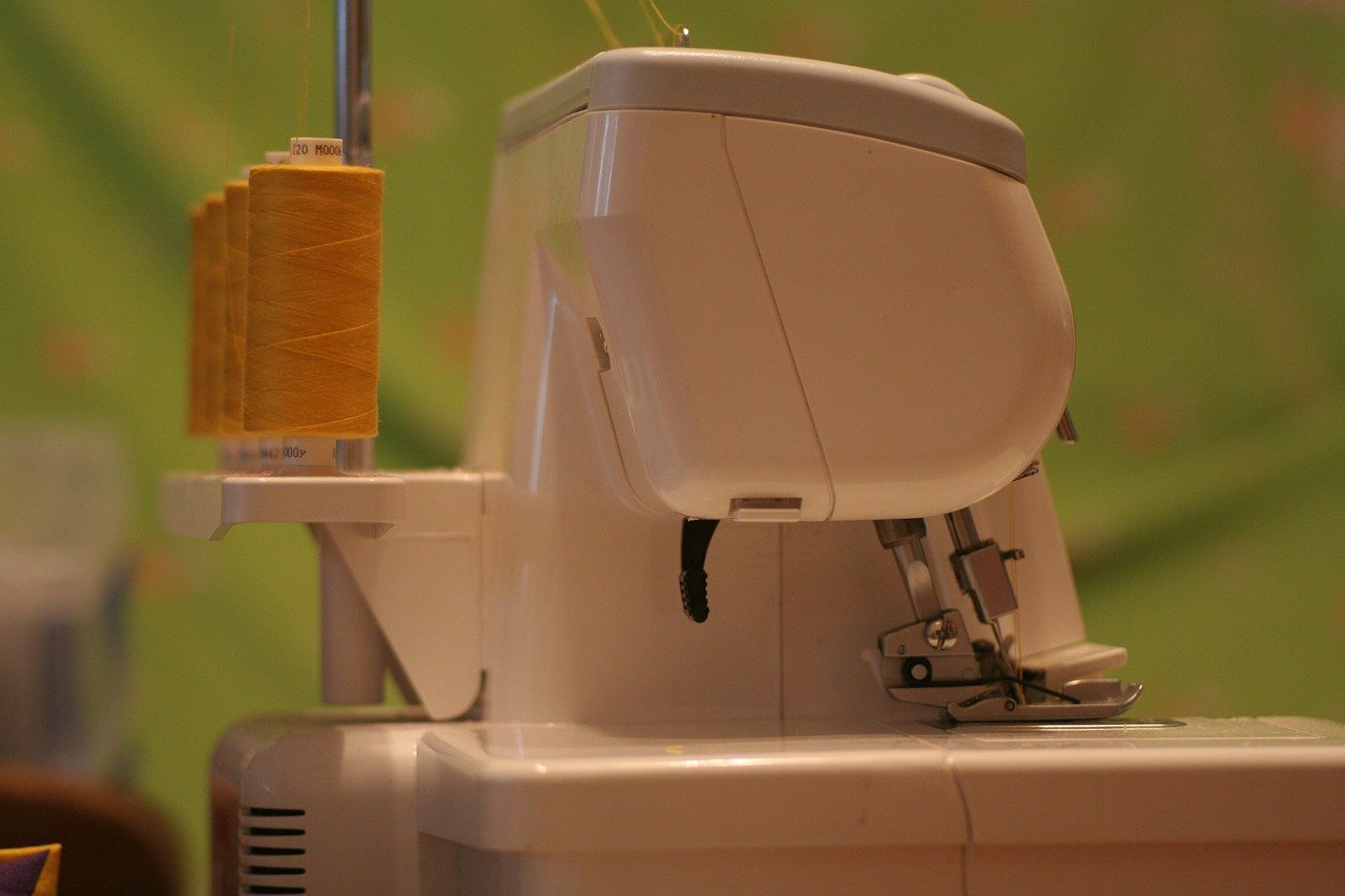 SERGER THREAD